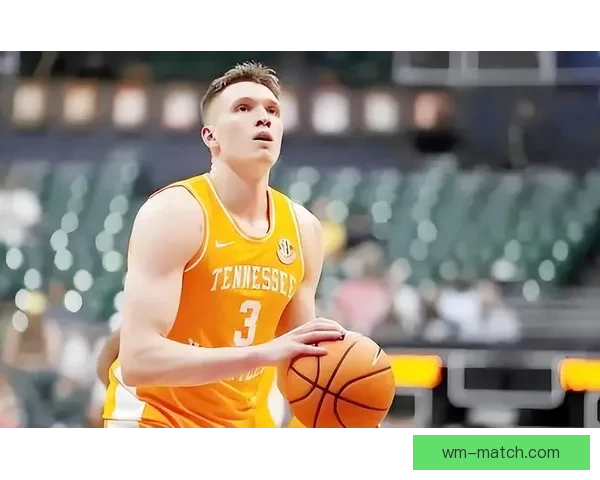 三分神射手本赛季命中率五成二老鹰意外裁掉休斯坦